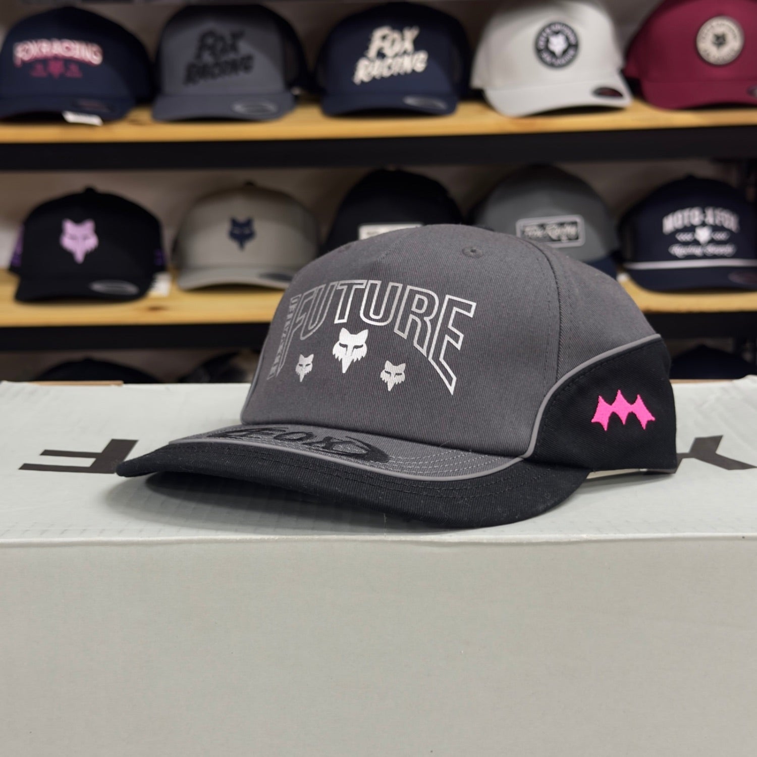GORRA FOX IMAGE COSMO ADJUSTABLE [NEGRO] - Todo Riders