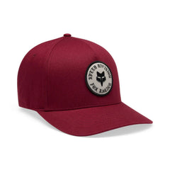 GORRA FOX BADGE FLEXFIT [VINOTINTO] - Todo Riders