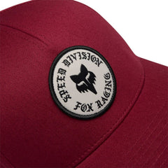 GORRA FOX BADGE FLEXFIT [VINOTINTO] - Todo Riders