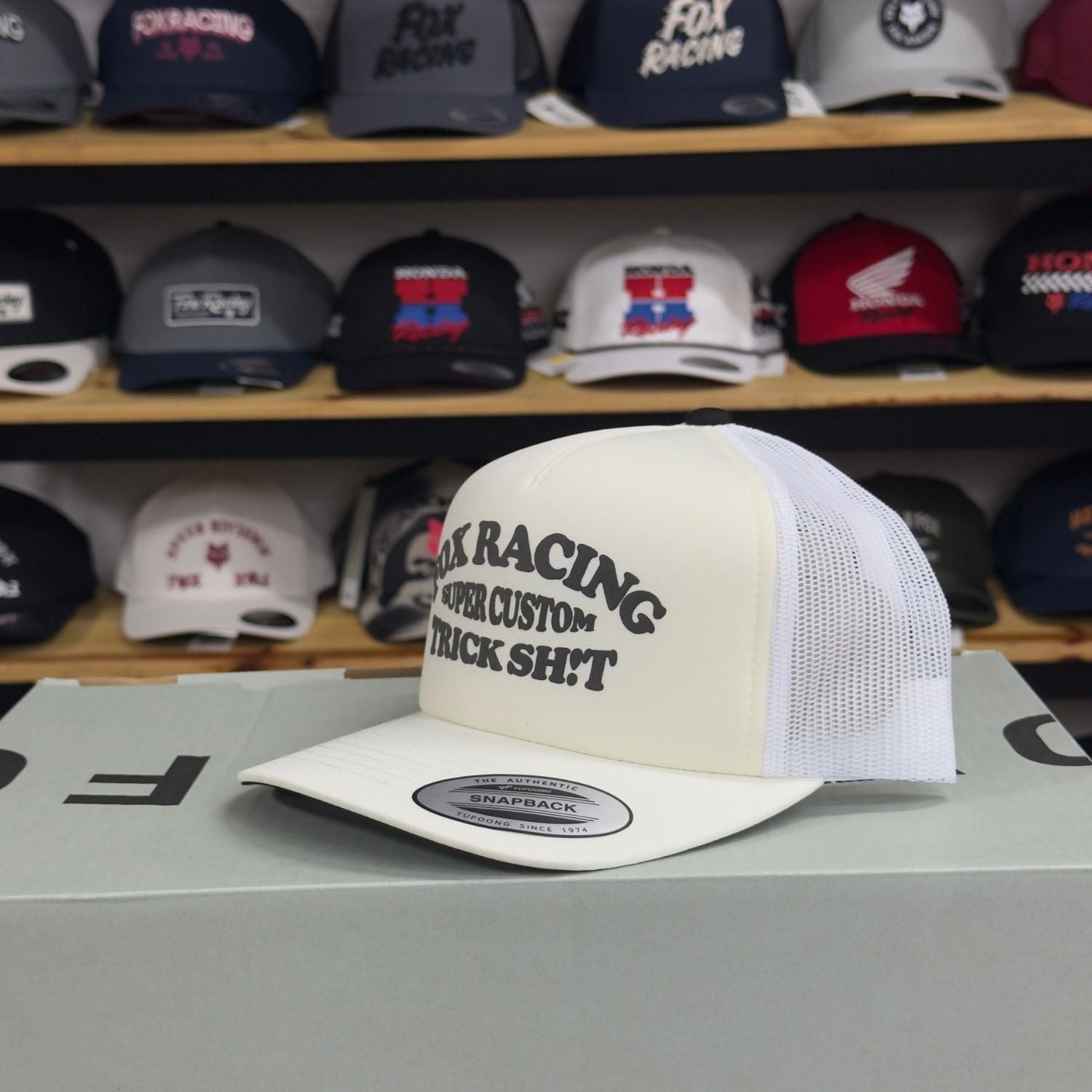 GORRA FOX TRICK MESH [BLANCO]