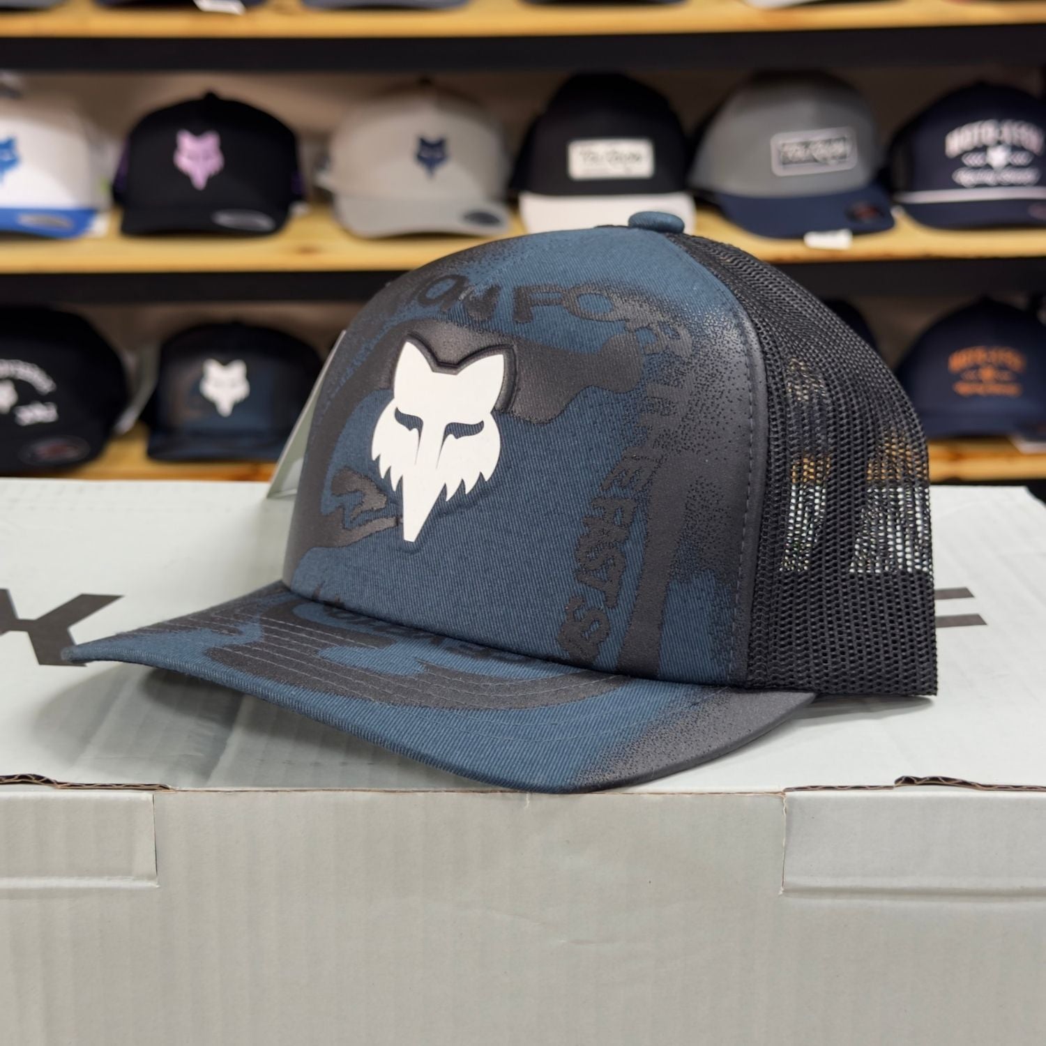 GORRA FOX VISION MESH TRUCKER [AZUL OSCURO]
