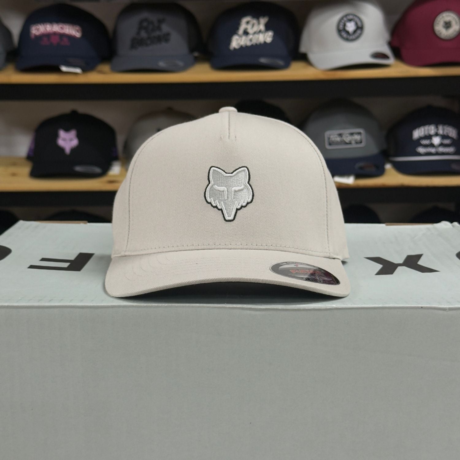 GORRA FOX HEAD FLEXFIT [VIN WHT] - Todo Riders