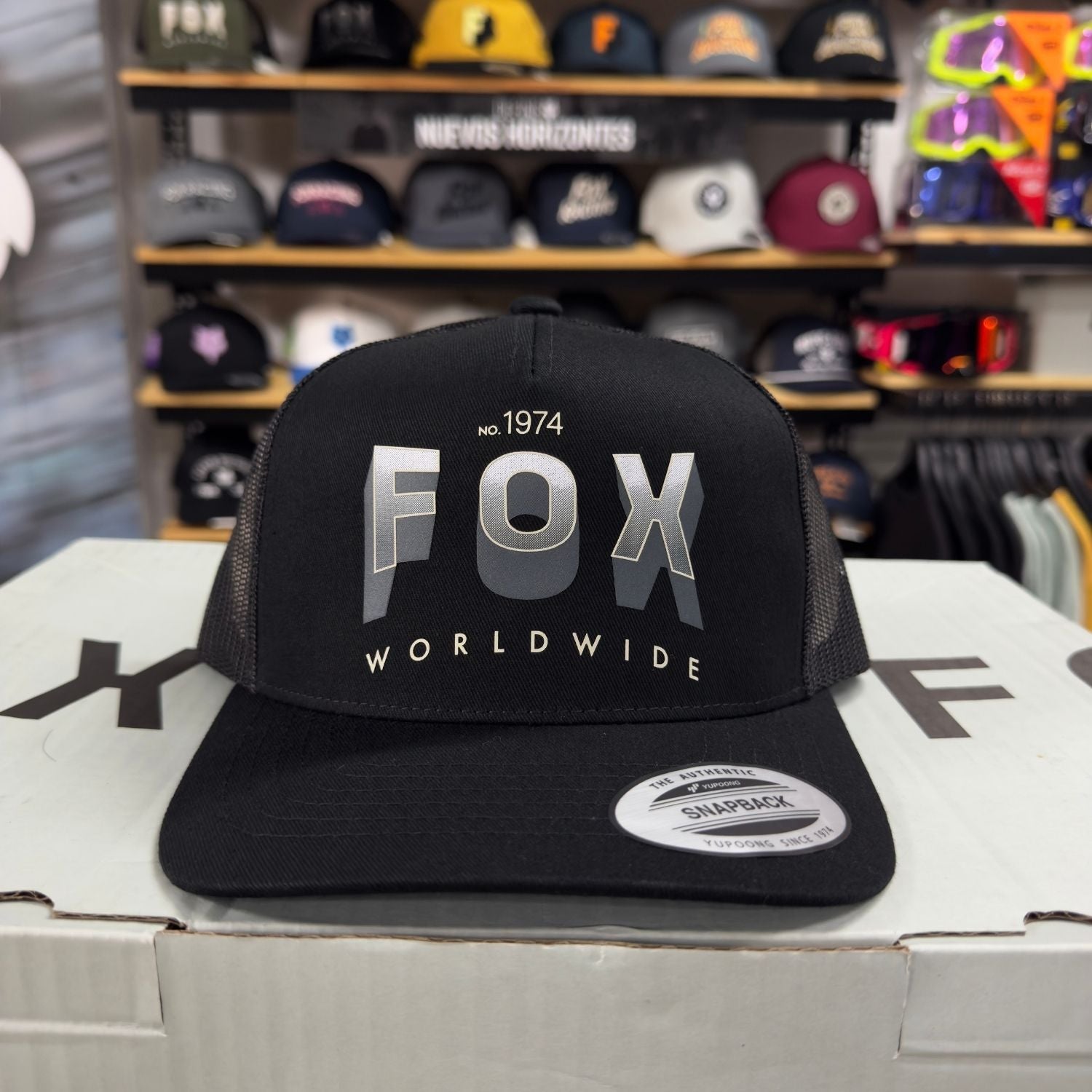 GORRA FOX BLOCK MESH TRUCKER [NEGRO] - Todo Riders