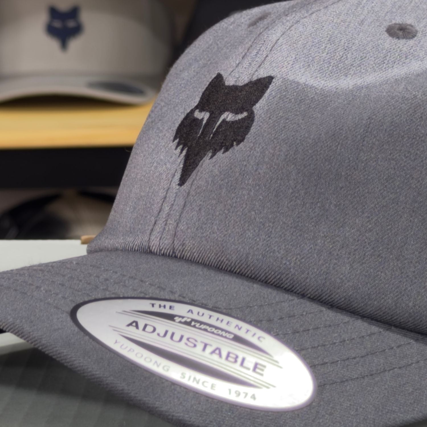 GORRA FOX IMAGE AOP AJUSTABLE [GRIS] - Todo Riders