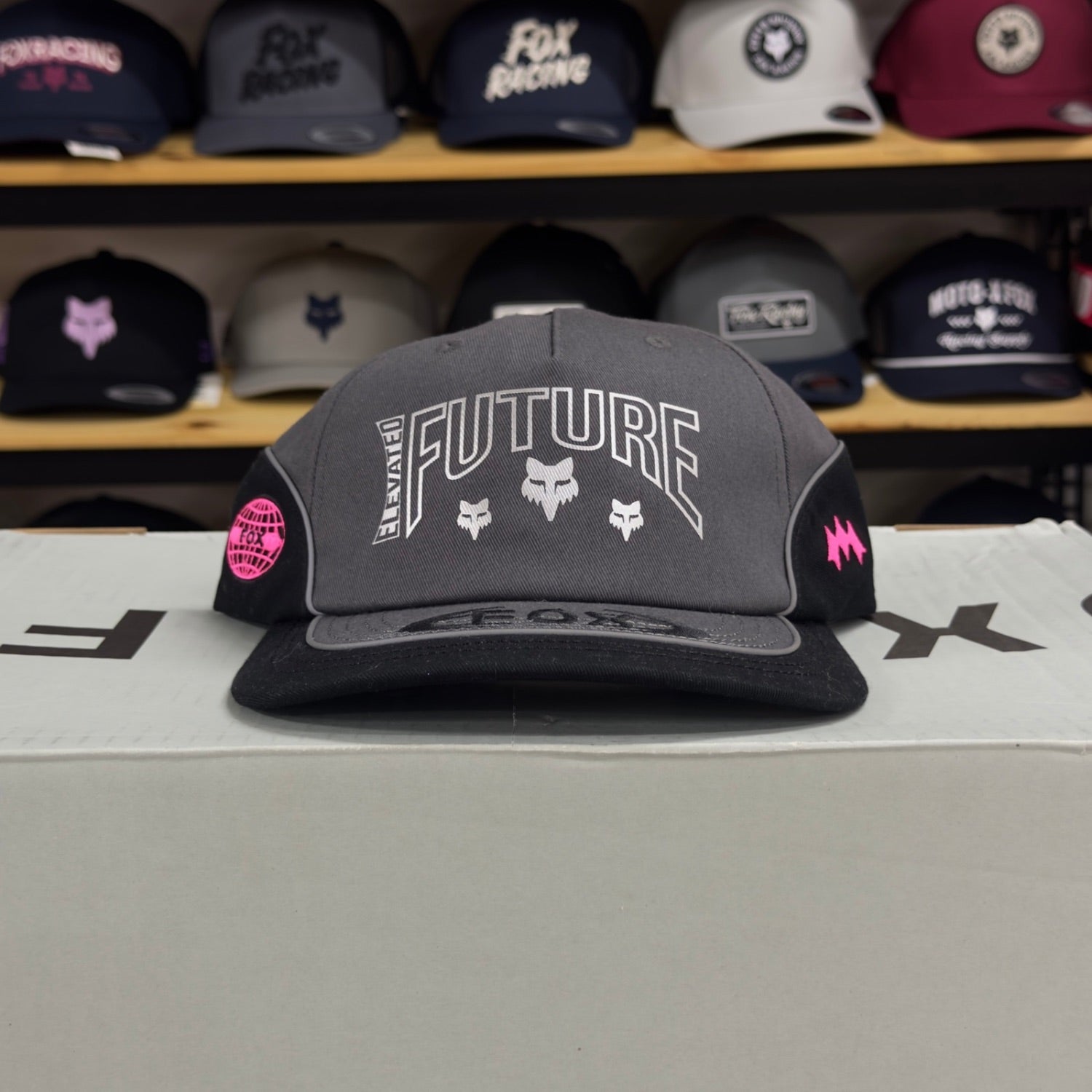 GORRA FOX IMAGE COSMO ADJUSTABLE [NEGRO] - Todo Riders