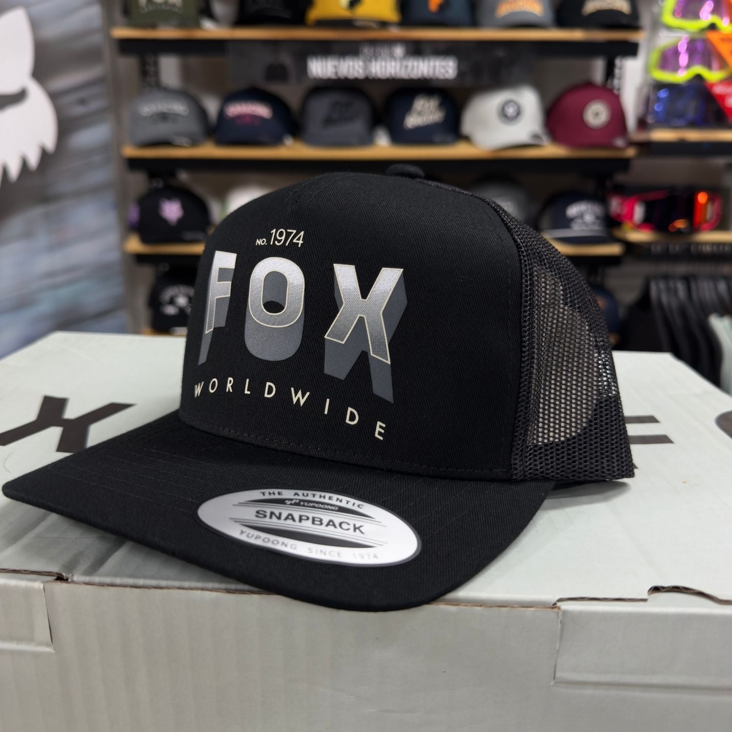 GORRA FOX BLOCK MESH TRUCKER [NEGRO] - Todo Riders