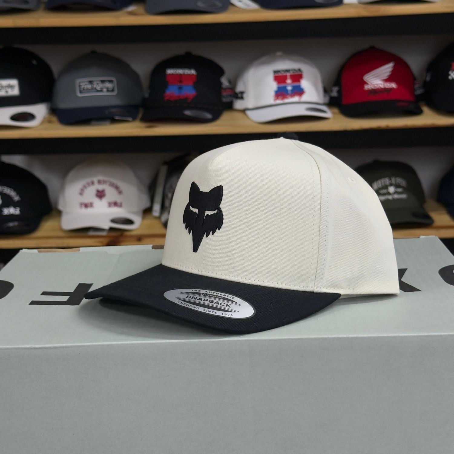 GORRA FOX HEAD EMB TRUCKER [AZUL]