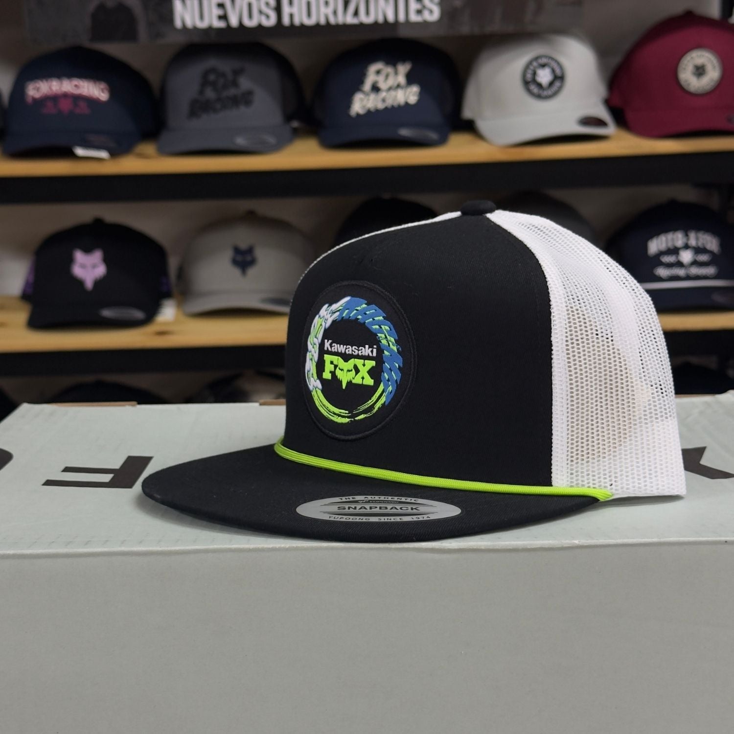 GORRA FOX KAWI SNAPBACK [NEGRO/VERDE] - Todo Riders