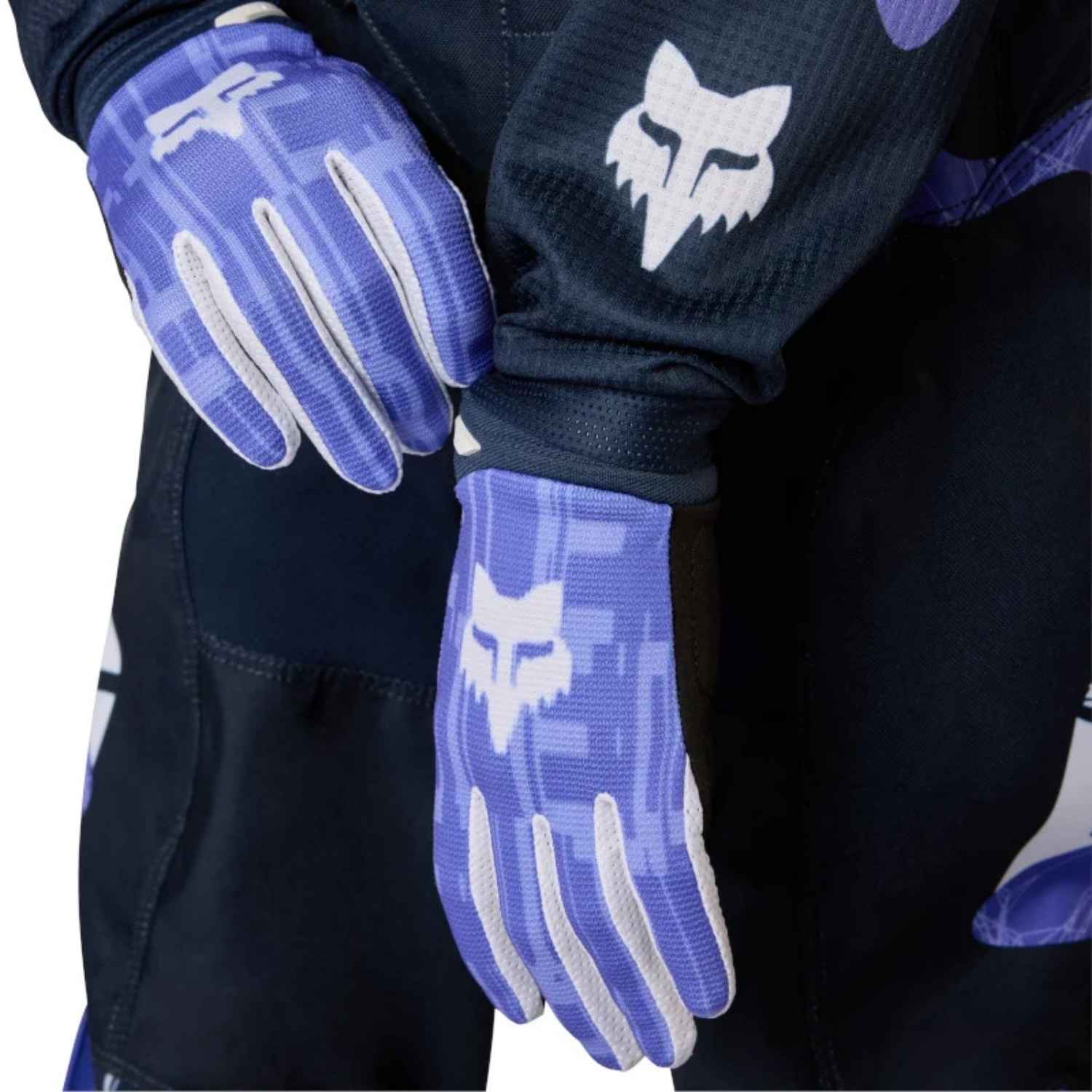UNIFORME FOX DIFFUSE 180 EDICIÓN LIMITADA [NEGRO/MORADO] (PARA NIÑOS)