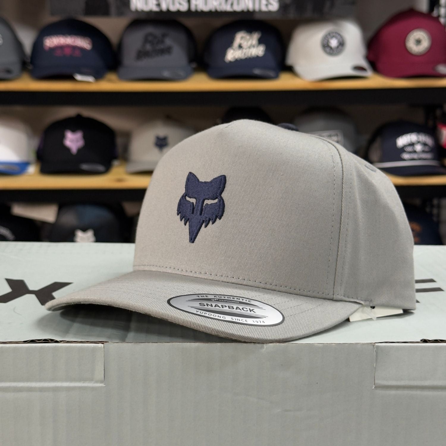 GORRA FOX CIRCA 74 SNAPBACK [GRIS] - Todo Riders