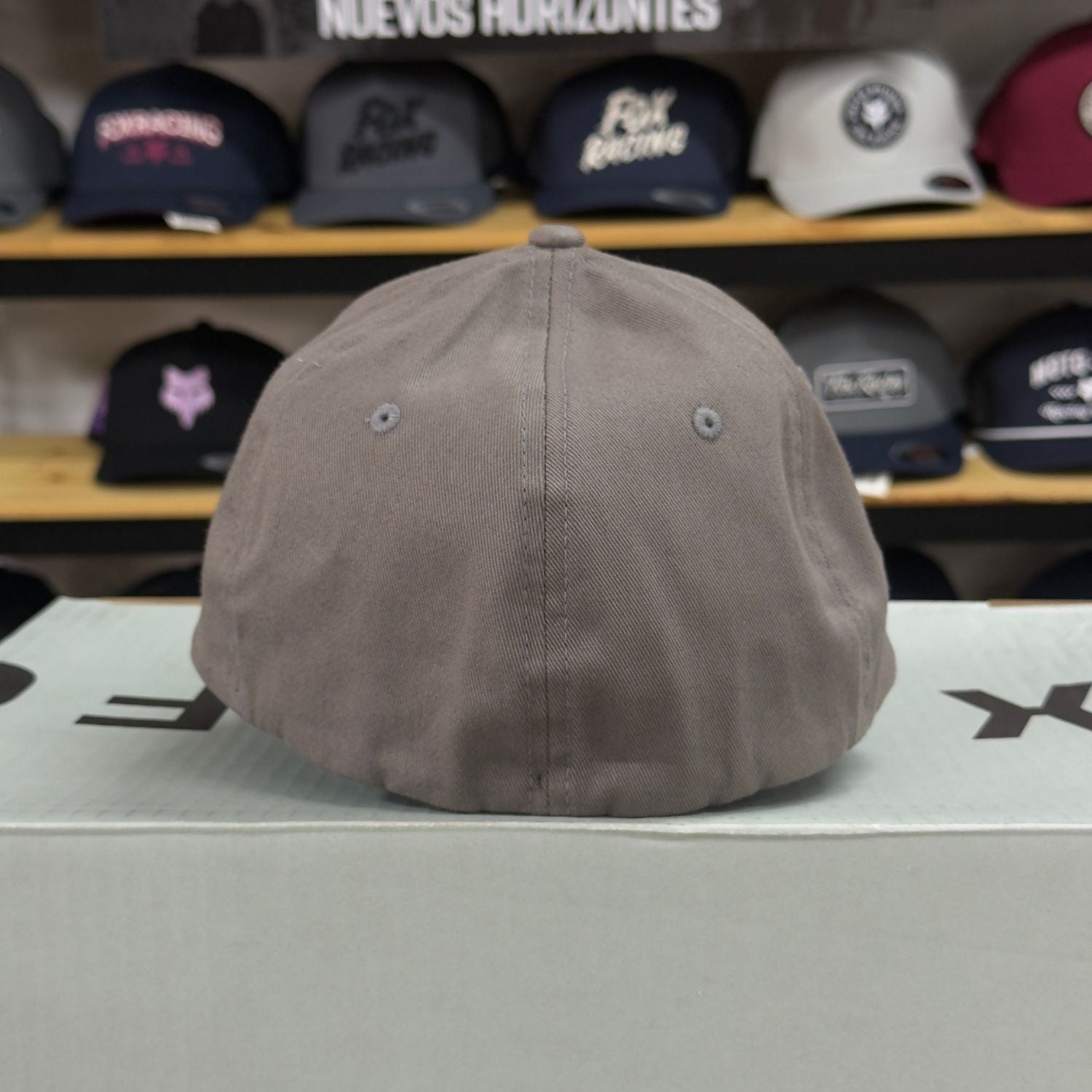 GORRA FOX TAUNT FLEXFIT [GRIS] - Todo Riders