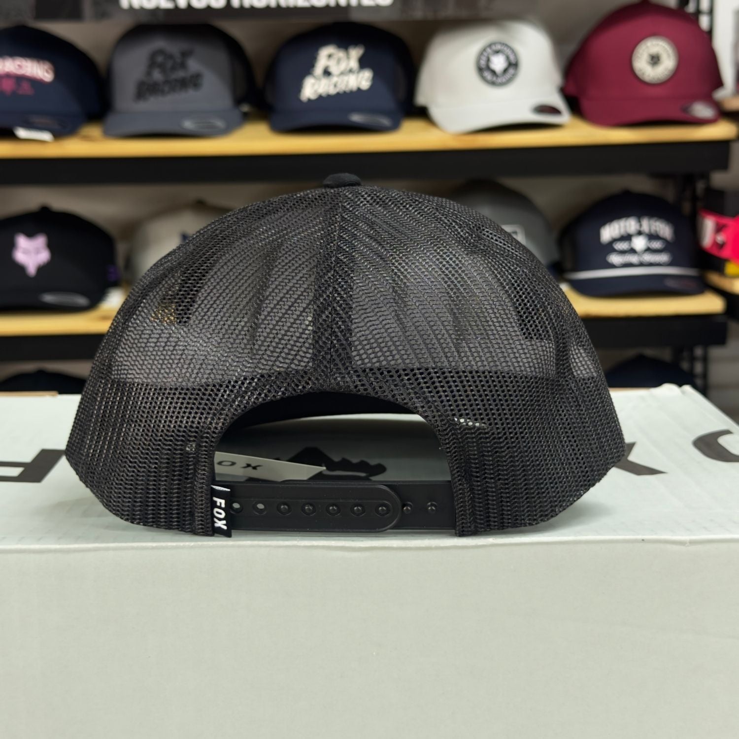 GORRA FOX HEAD TRUCKER [NEGRO] - Todo Riders
