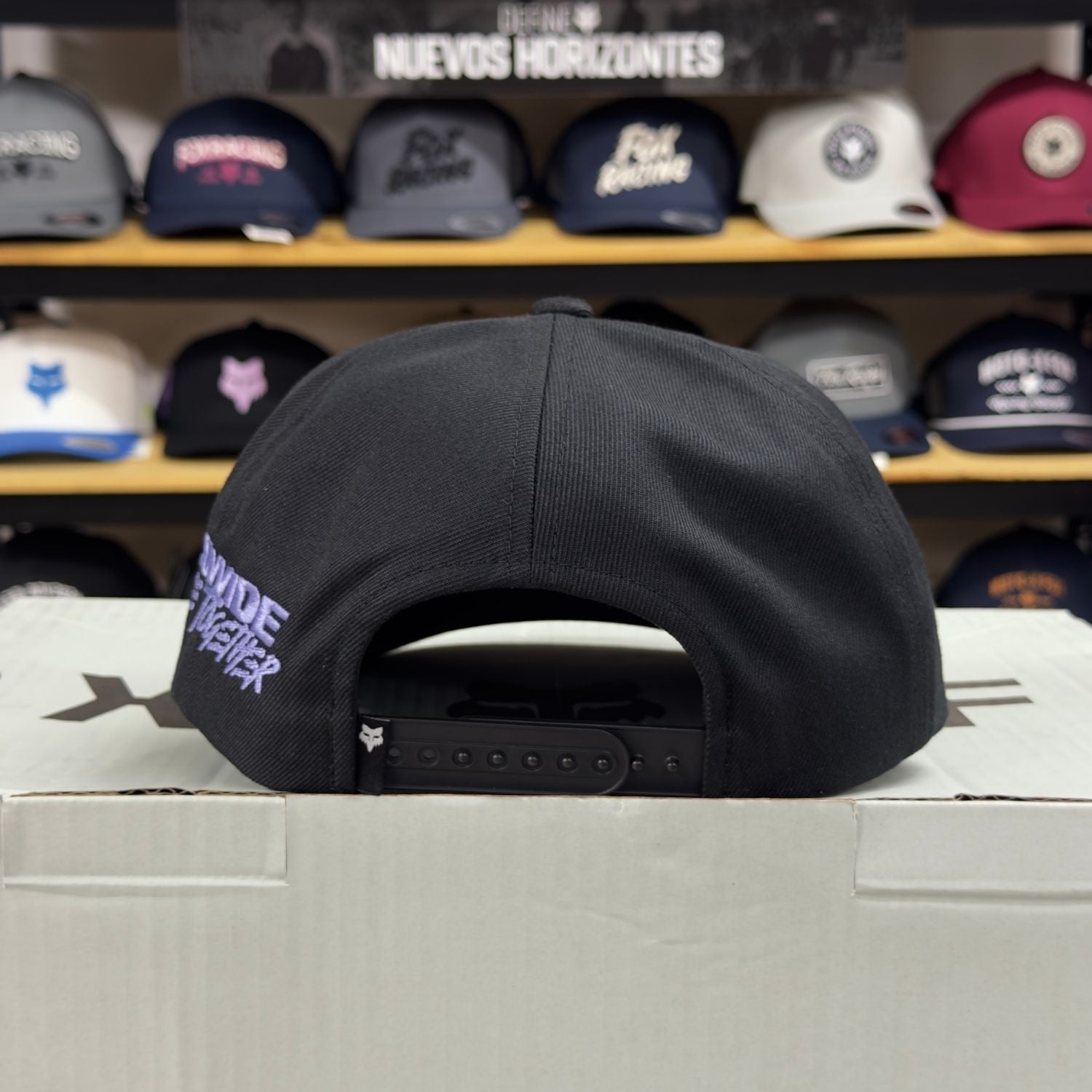 GORRA FOX X PRO CRICUIT SNAPBACK [NEGRO] - Todo Riders