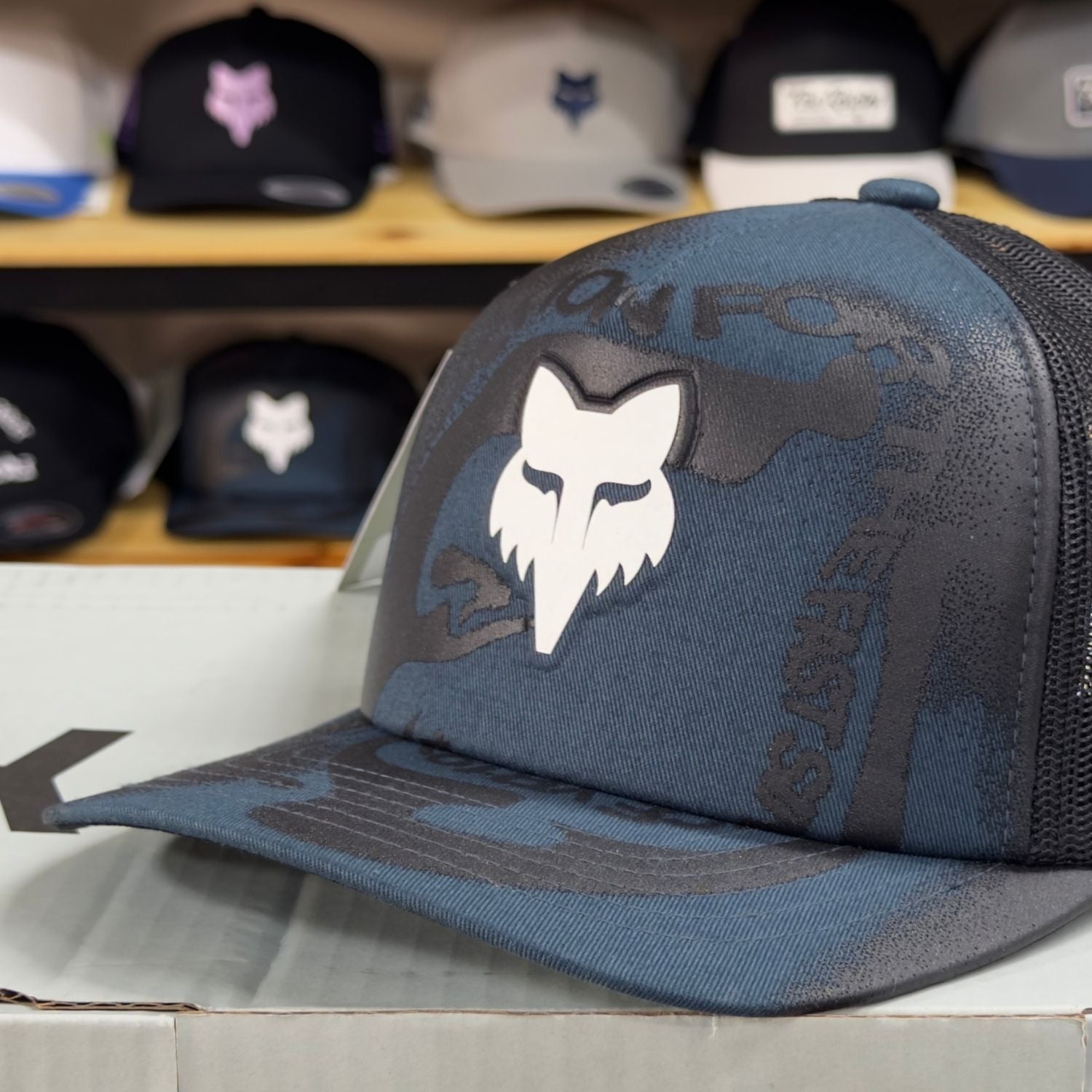GORRA FOX VISION MESH TRUCKER [AZUL OSCURO]