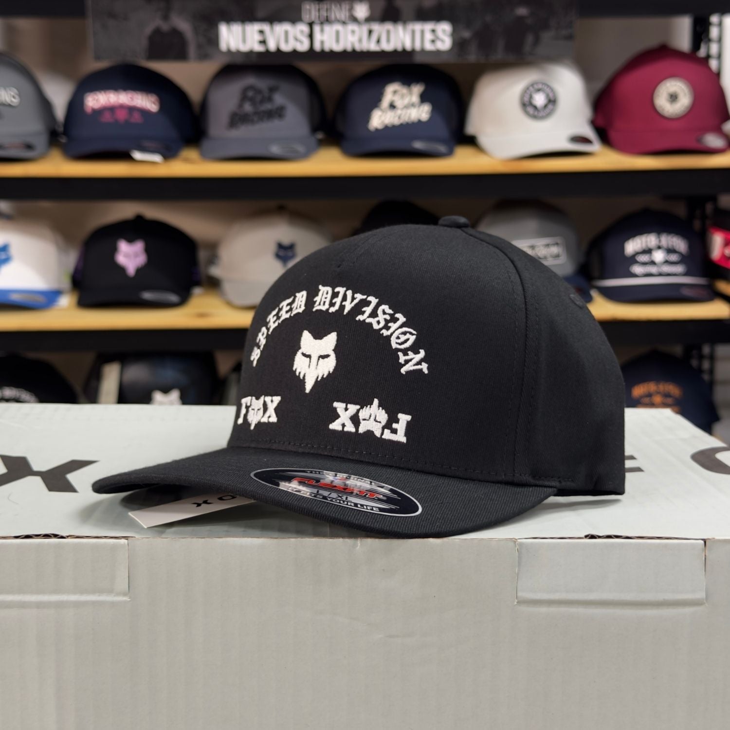 GORRA FOX ICON FLEXFIT [NEGRO] - Todo Riders