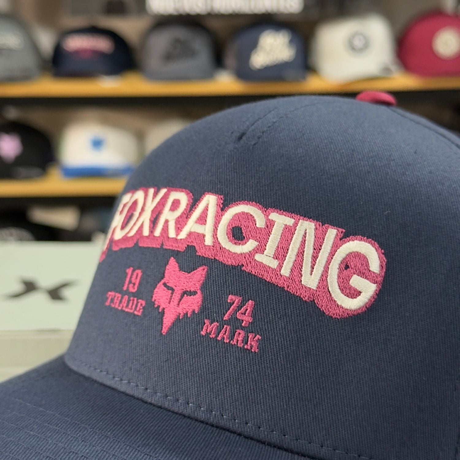 GORRA FOX BOLD FLEXFIT [AZUL] - Todo Riders