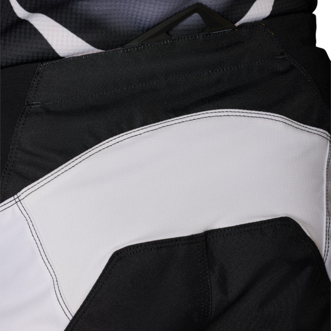 UNIFORME FOX 180 NOBLE [NEGRO/BEIGE]