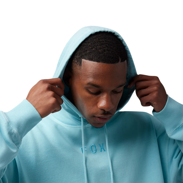 BUZO FOX WORDMARK OVERSIZED [AZUL CIELO]