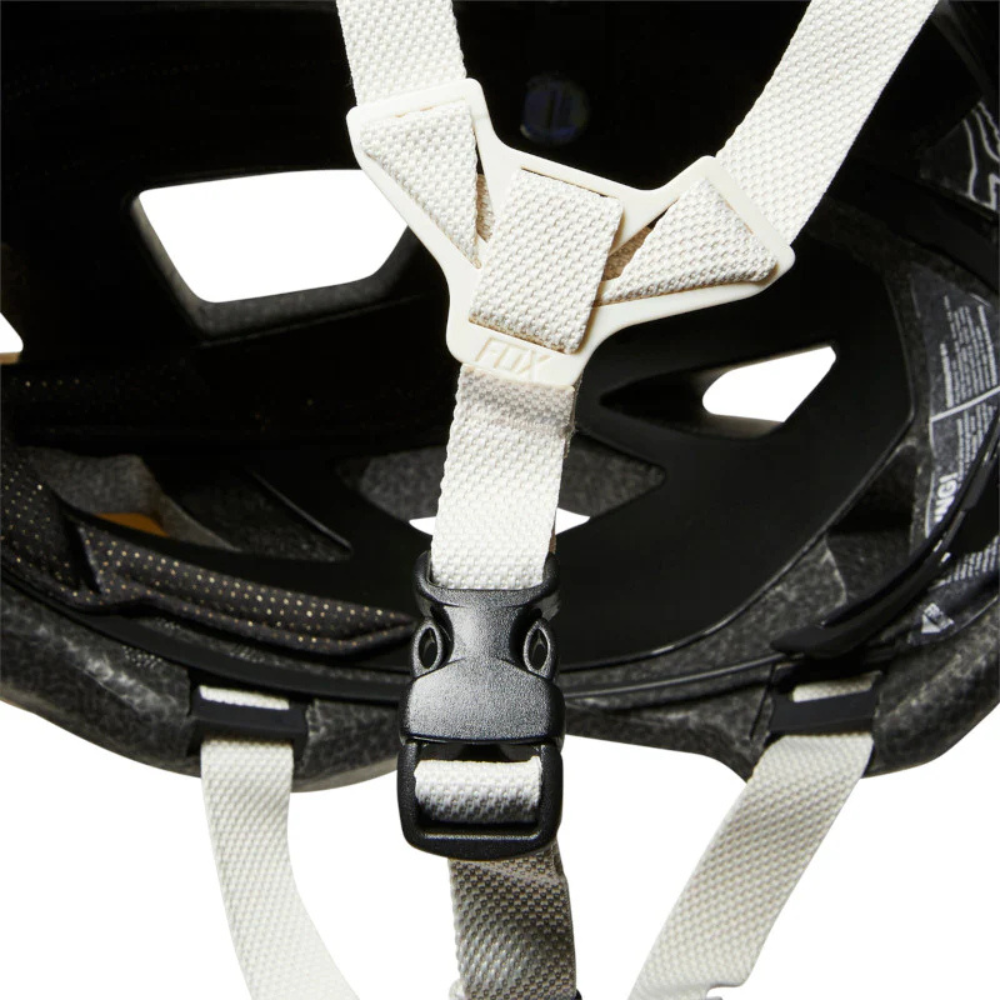 CASCO FOX MAINFRAME TRVRS CE [BLANCO]
